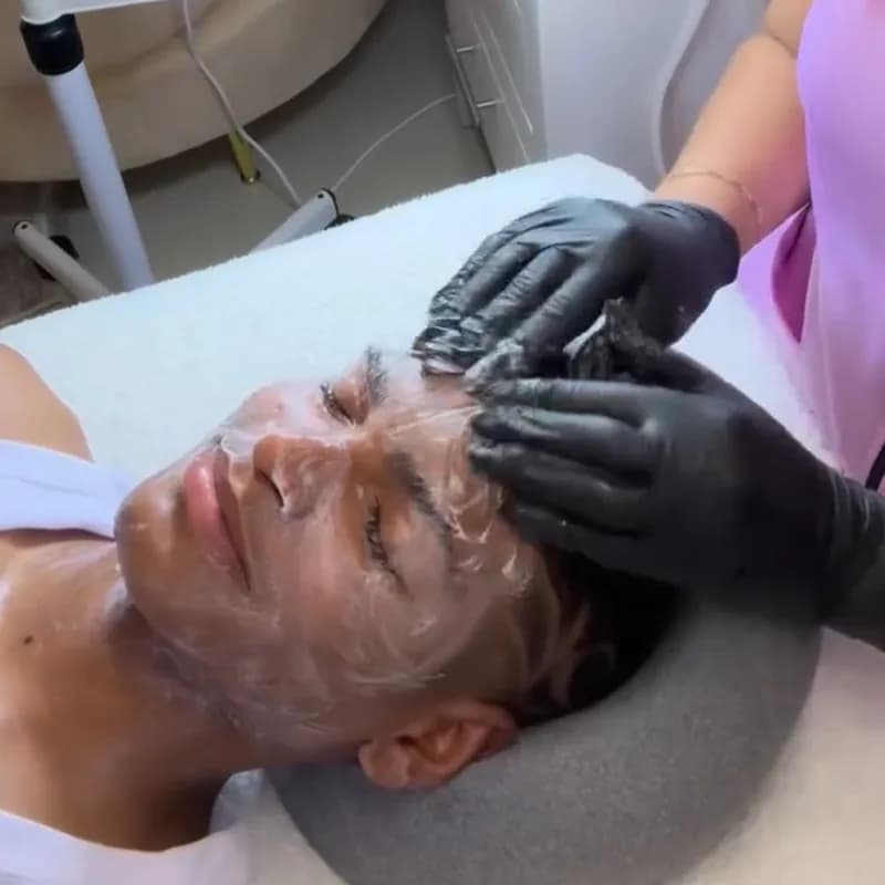 Limpieza facial con cremas